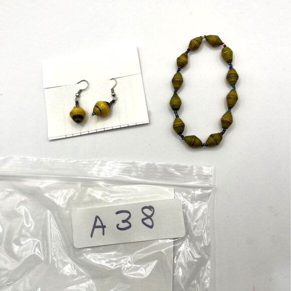 Handmade Yellow Beaded Bracelet & Earring Set A38 - Picture 3 of 3